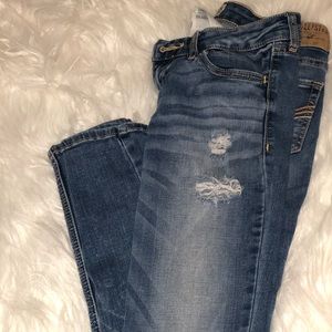 Stretch distressed hollister jeans